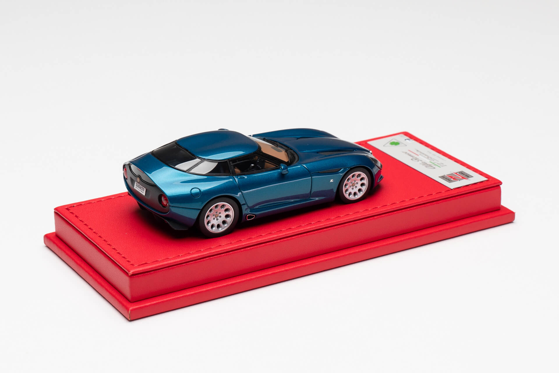 Alfa Romeo TZ3 Stradale Zagato 1:43 resin model car